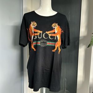 Gucci Women’s Vintage Tee with Double Tiger Motif